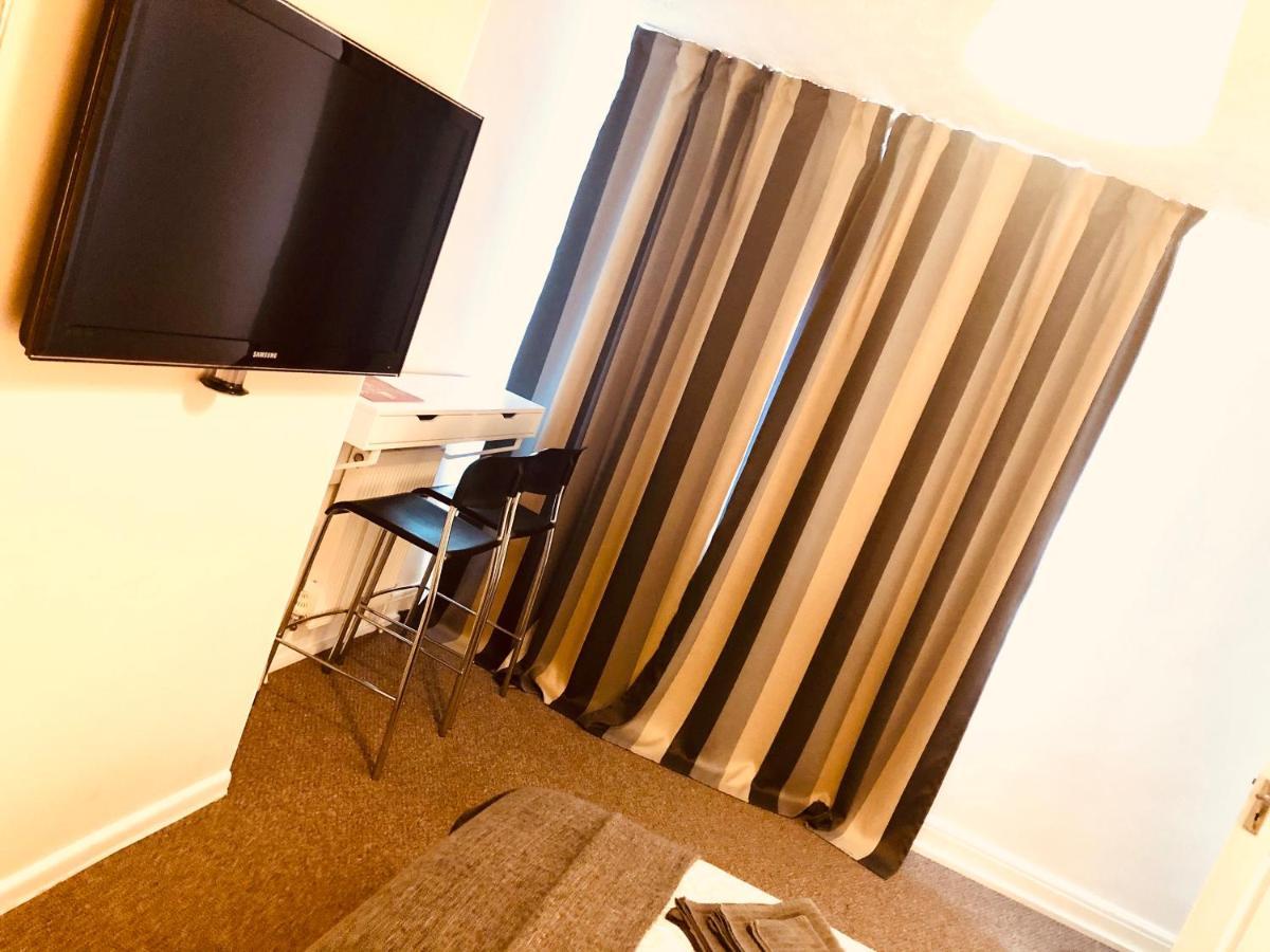 Ac Lounge 125 Daire Rochford Dış mekan fotoğraf