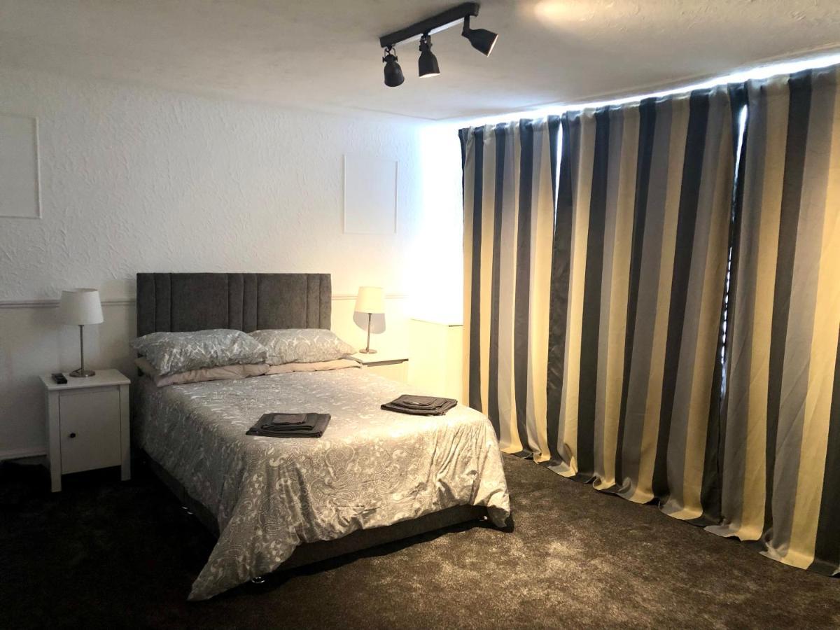 Ac Lounge 125 Daire Rochford Dış mekan fotoğraf