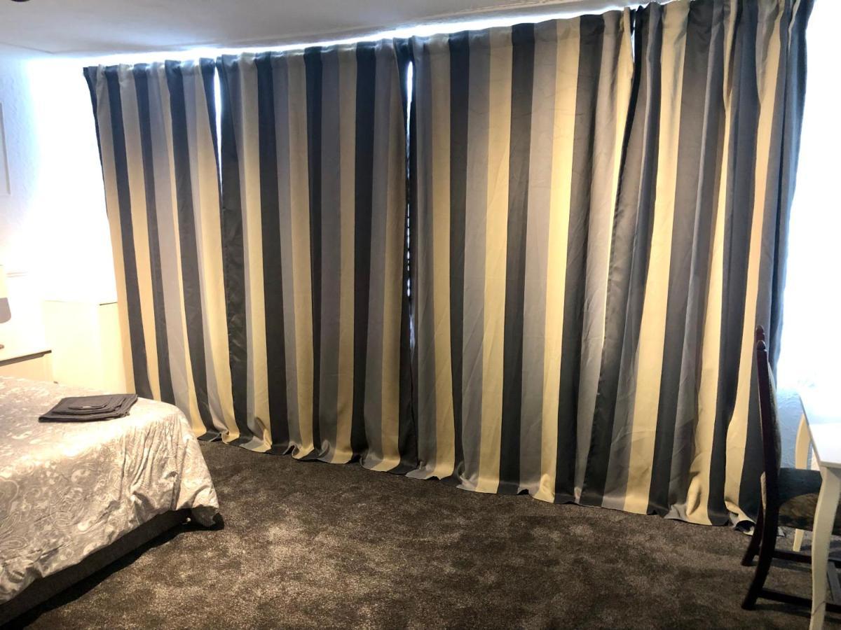 Ac Lounge 125 Daire Rochford Dış mekan fotoğraf