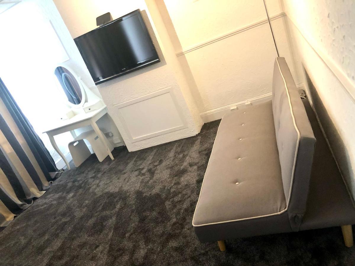 Ac Lounge 125 Daire Rochford Dış mekan fotoğraf